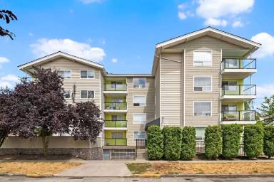 Main picture of 1120 N 93rd St