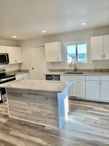 Main picture of 465 S Laporte Pl