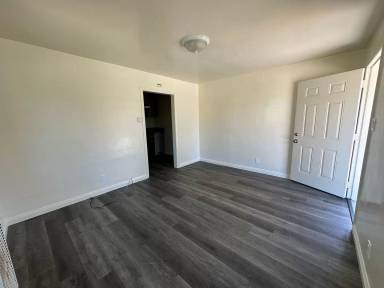 Main picture of 3500 1/2 La Madera Ave