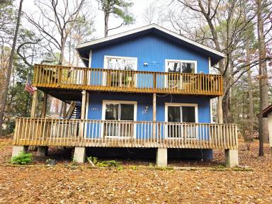 Main picture of 13 Sailors Way