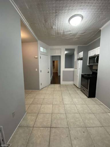 Main picture of 527 Jackson St