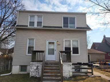 Main picture of 2557 4th St