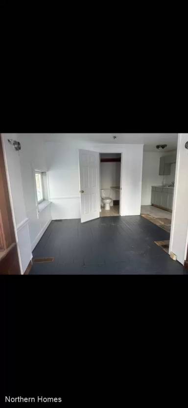 Main picture of 224 3rd Ave