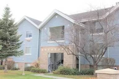 Main picture of 1525 N Riverside Ave