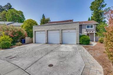 Main picture of 135 Brenton Ct