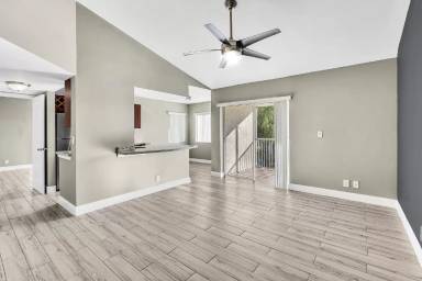 Main picture of 5686 Rock Island Rd