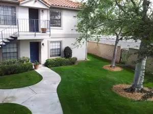 Main picture of 10335 Azuaga St