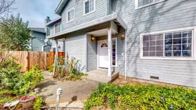 Main picture of 1064-1074 Edwards Ave