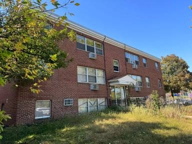 Main picture of 3400 10th Ave S