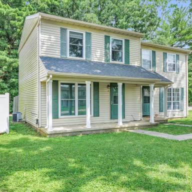 Main picture of 610 English Creek Ct