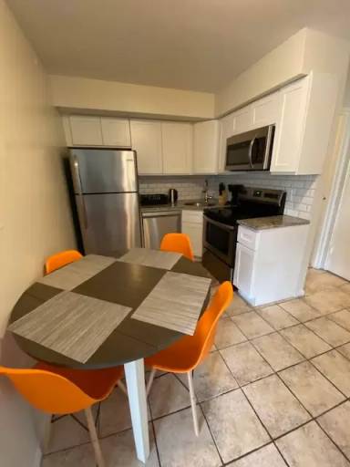 Main picture of 719-31 26th St