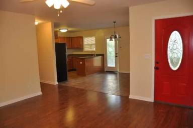 Main picture of 611 Addison Ave