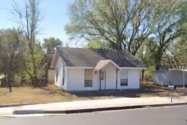 Main picture of 2227 E Highland St