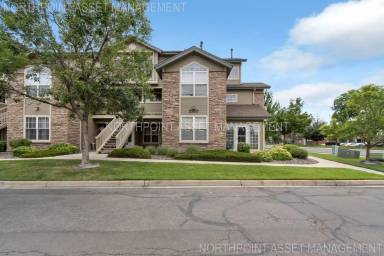 Main picture of 2920 W Centennial Dr