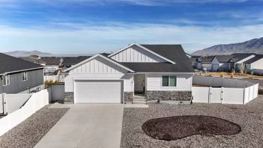 Main picture of 336 W Destiny Way