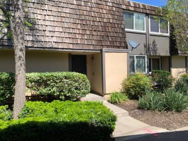 Main picture of Bright and Clean Two Level Unit in Lovely Greenberry Community