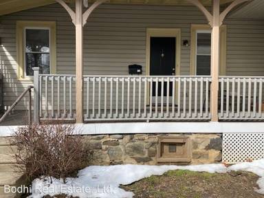 Main picture of 320 Locust Ave