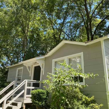 Main picture of 104 Azalea Cir SW