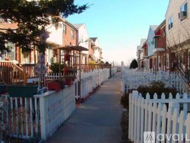 Main picture of 34 Waldo Ave
