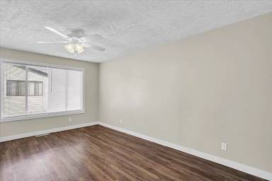Main picture of 111 N Orr Dr