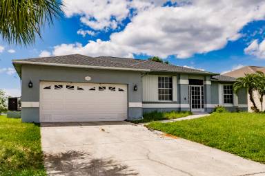 Main picture of 16725 Wellington Lakes Cir