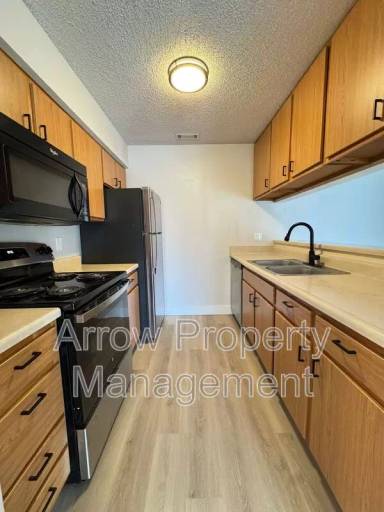 Main picture of 2330 N 44th St