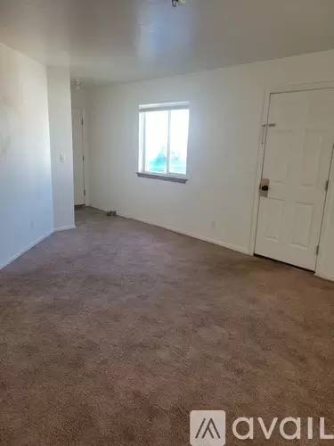 Main picture of 2140 Stace St