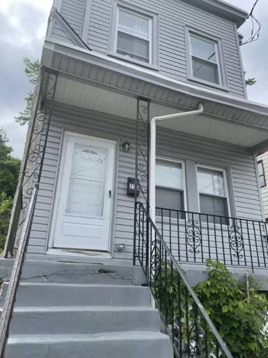 Main picture of 130 Bartram Ave