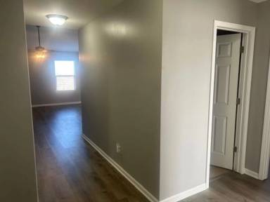 Main picture of 2010 Thompson Dr