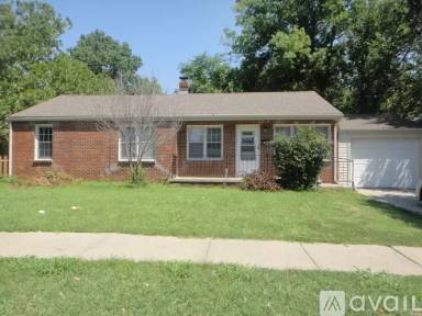 Main picture of 4702 E Lincoln St
