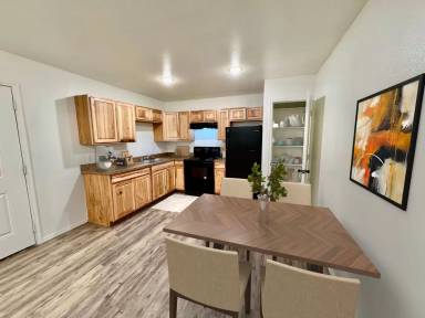 Main picture of 2111-2127 E Broadway Apartments