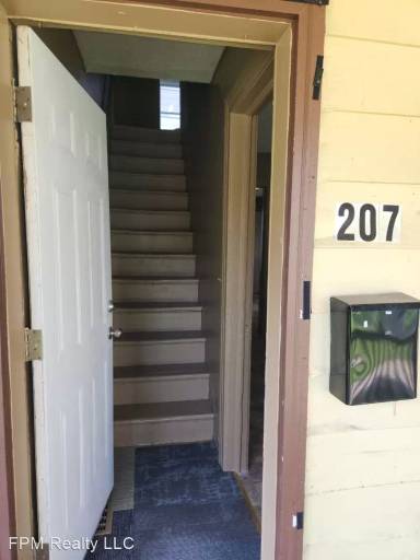 Main picture of 207 Glenwood Ave