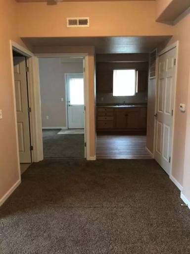 Main picture of 141 Calhoun Ln