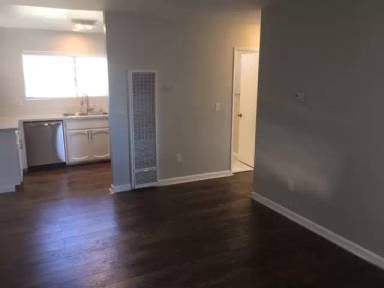 Main picture of 1942 1/2 Diamond St