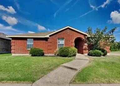 Main picture of 706 Mission Ln