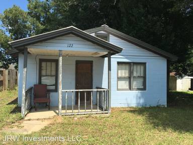 Main picture of 122 Averitt Pl