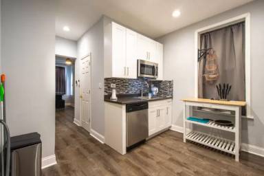 Main picture of 2202 N Tripp Ave