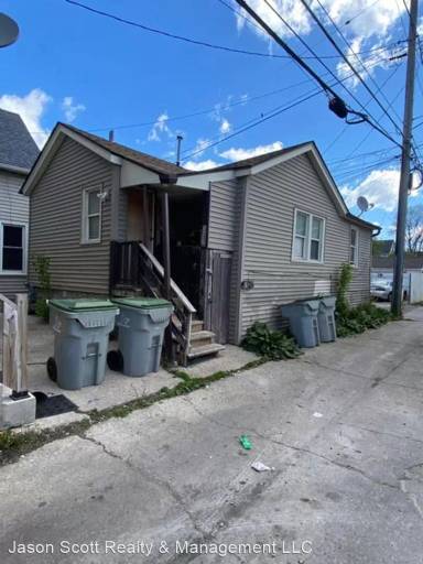Main picture of 767 W Windlake Ave