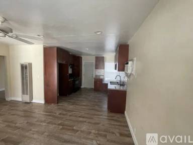 Main picture of 428 E Cedar Ave