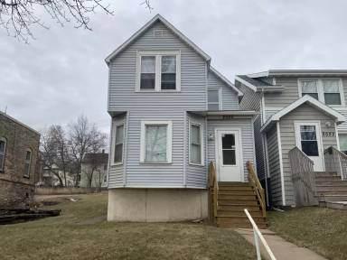 Main picture of 2025 W 3rd St