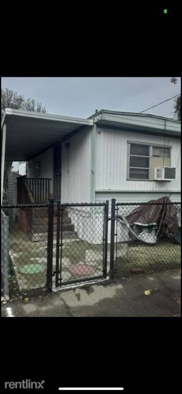 Main picture of 2189 E Taylor St
