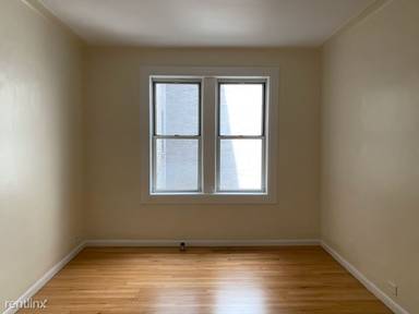 Main picture of 117 W 13th St