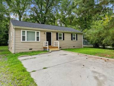 Main picture of 924 Kingsway Rd