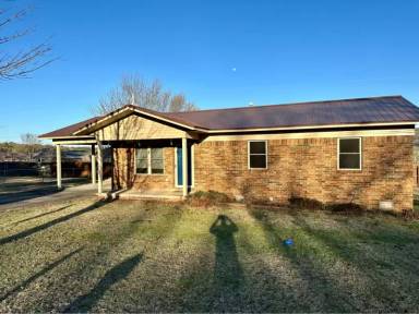 Main picture of 725 Ash St