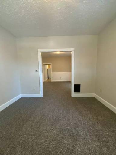 Main picture of 213 N State St