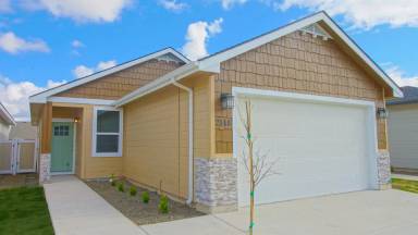 Main picture of 2140 W Bella Ln