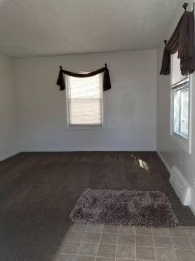 Main picture of 20011 Fenmore St