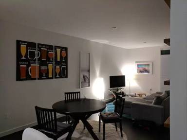 Main picture of 136 Coleman St