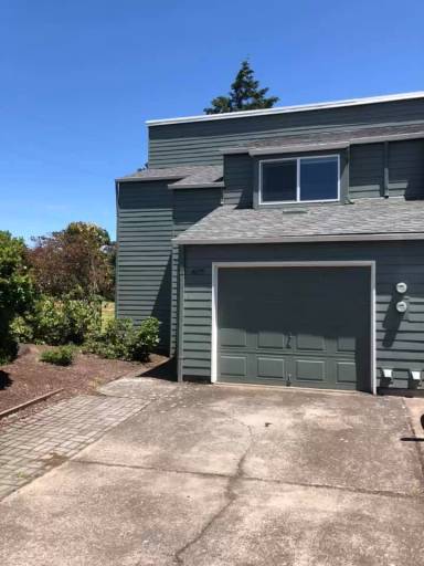 Main picture of 4055 NW Walnut Pl