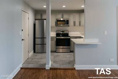 Main picture of 6826 N Ridge Blvd